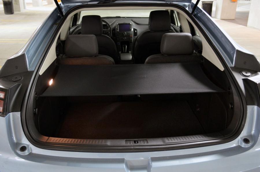  Chevrolet Volt 2013 года  (фото 10 из 82)